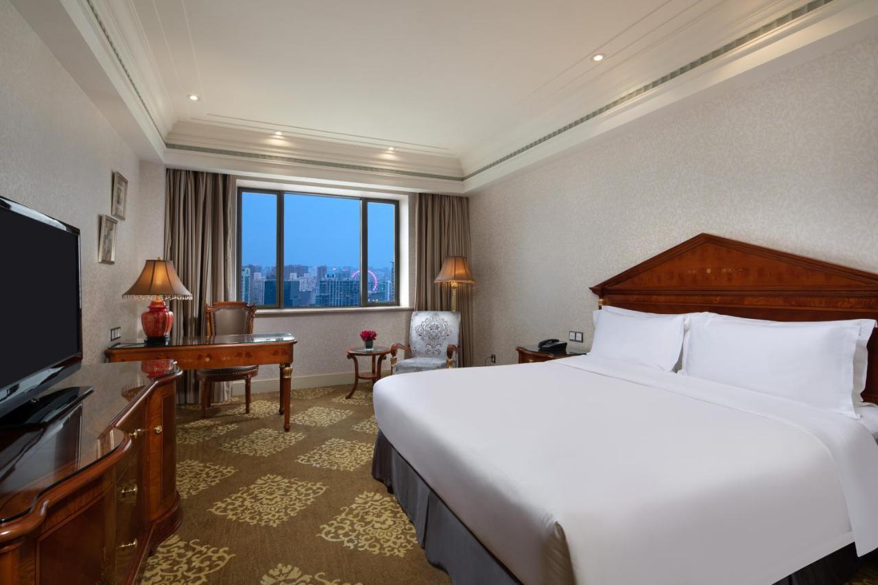 Crowne Plaza Shanghai Nanjing Road By Ihg Xangai Exterior foto A room at the hotel